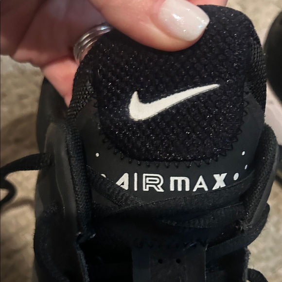 Nike Air Max Genome Black and White Shoes - Picture 8 of 14